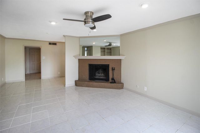821 S Ripple Creek Drive 1, Houston, TX 77057