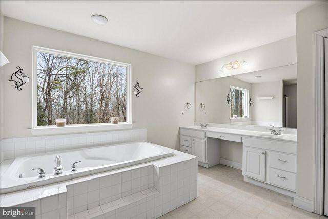 1000 SOLOMON FRAZIER, Saint Leonard, MD 20685