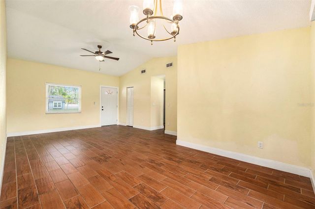 5706 CARROLLWOOD MEADOWS DRIVE, Tampa, FL 33625