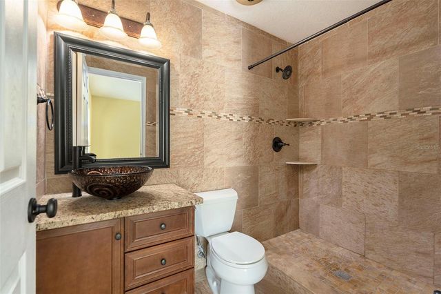 5706 CARROLLWOOD MEADOWS DRIVE, Tampa, FL 33625