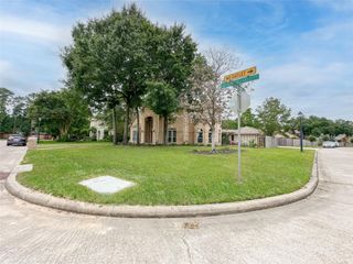 9402 Brentwood Lakes Circle, Spring, TX 77379