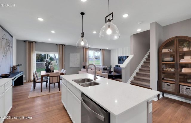 6810 Oak Rock Dr, Louisville, KY 40291