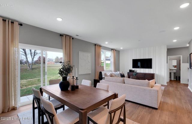 6810 Oak Rock Dr, Louisville, KY 40291