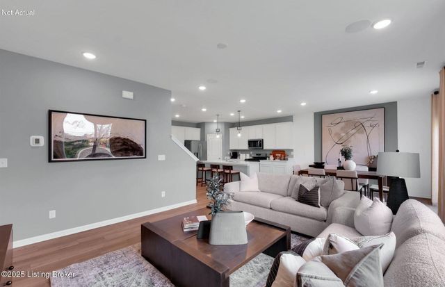 6810 Oak Rock Dr, Louisville, KY 40291