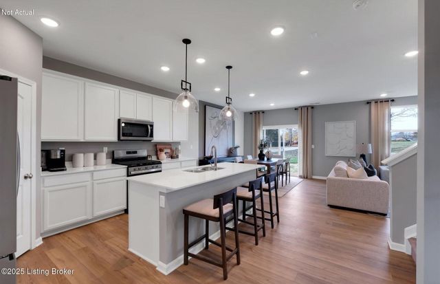 6810 Oak Rock Dr, Louisville, KY 40291