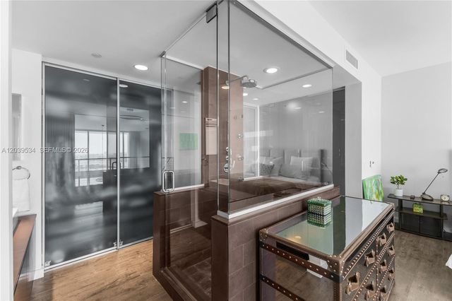 1040 Biscayne Boulevard 3101, Miami, FL 33132
