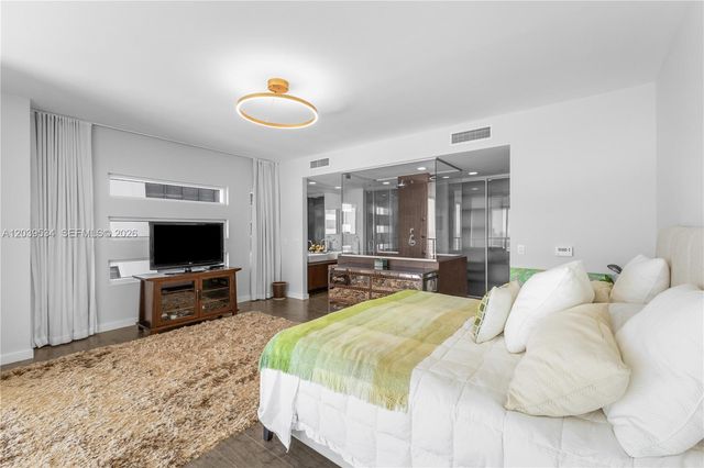 1040 Biscayne Boulevard 3101, Miami, FL 33132