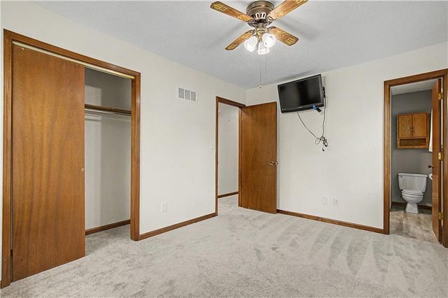 1100 8th Street, Blue Springs, MO 64014
