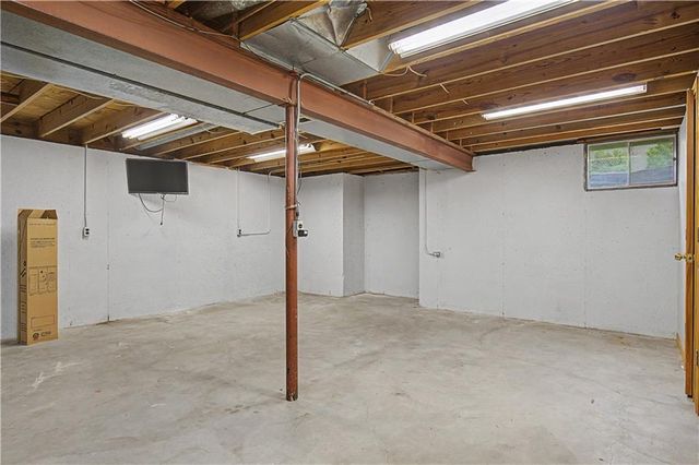 1100 8th Street, Blue Springs, MO 64014