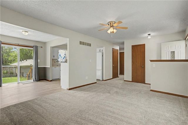 1100 8th Street, Blue Springs, MO 64014