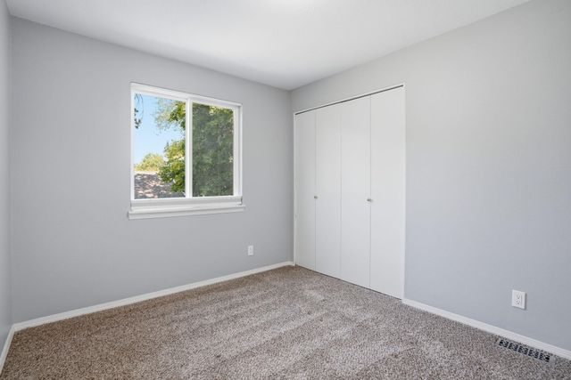 17733 SW Pointe Forest Court, Beaverton, OR 97006