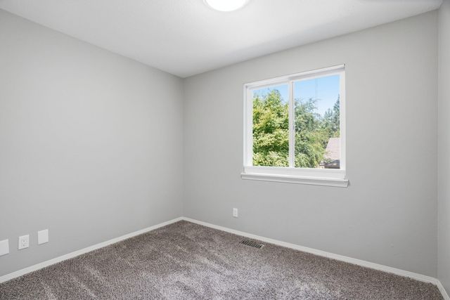 17733 SW Pointe Forest Court, Beaverton, OR 97006