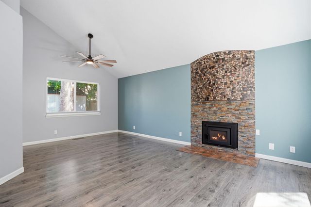 17733 SW Pointe Forest Court, Beaverton, OR 97006