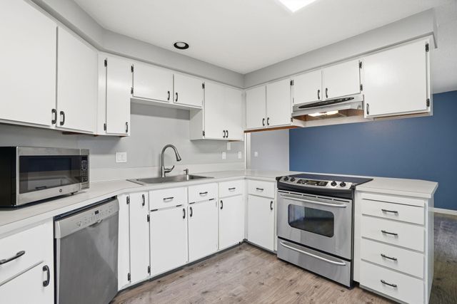 17733 SW Pointe Forest Court, Beaverton, OR 97006