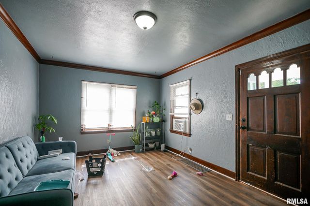 2034 W HUDSON Street, Peoria, IL 61604