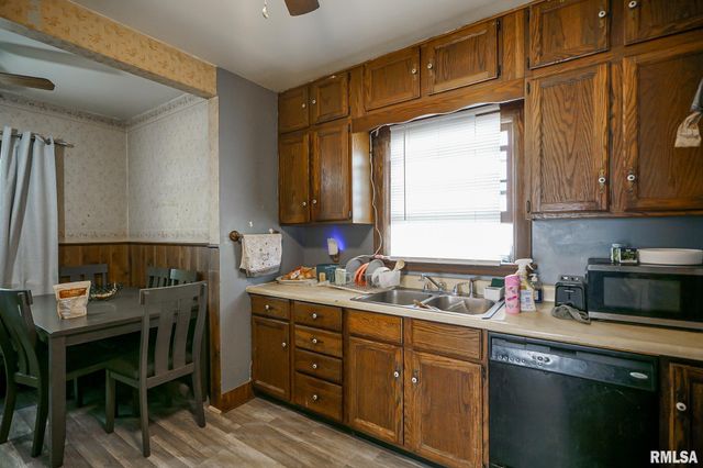 2034 W HUDSON Street, Peoria, IL 61604