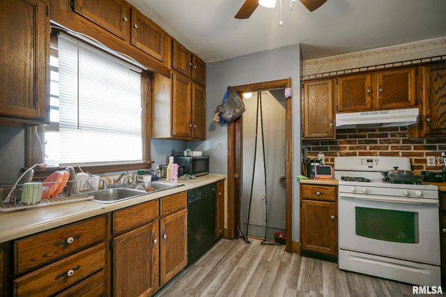 2034 W HUDSON Street, Peoria, IL 61604
