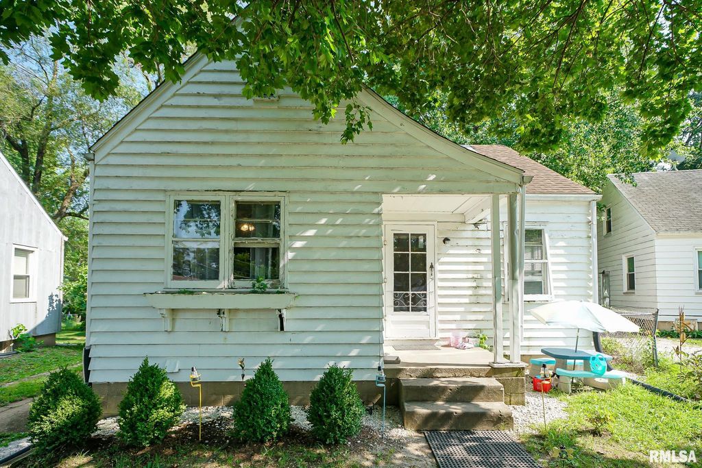 2034 W HUDSON Street, Peoria, IL 61604