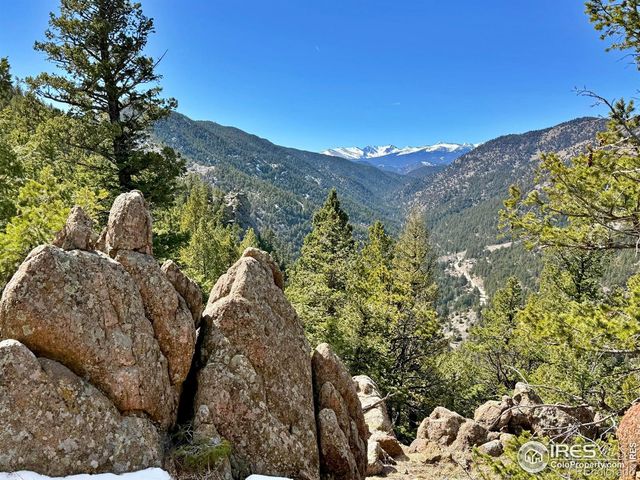 323 Roxbury Drive, Boulder, CO 80302