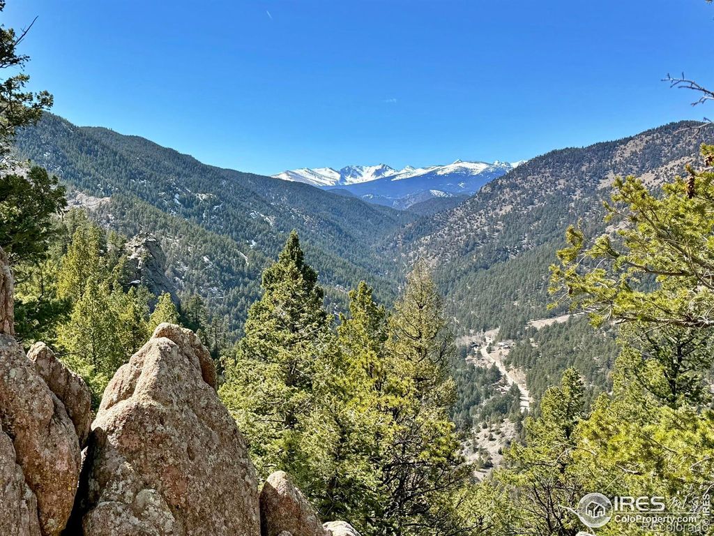 323 Roxbury Drive, Boulder, CO 80302