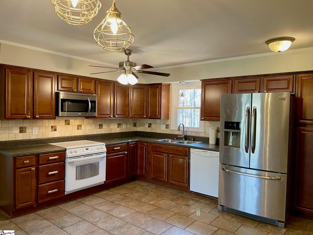 340 Ferndale Drive, Spartanburg, SC 29316