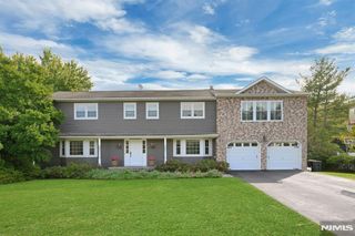 10 Cambray Road, Montville Township, NJ 07045