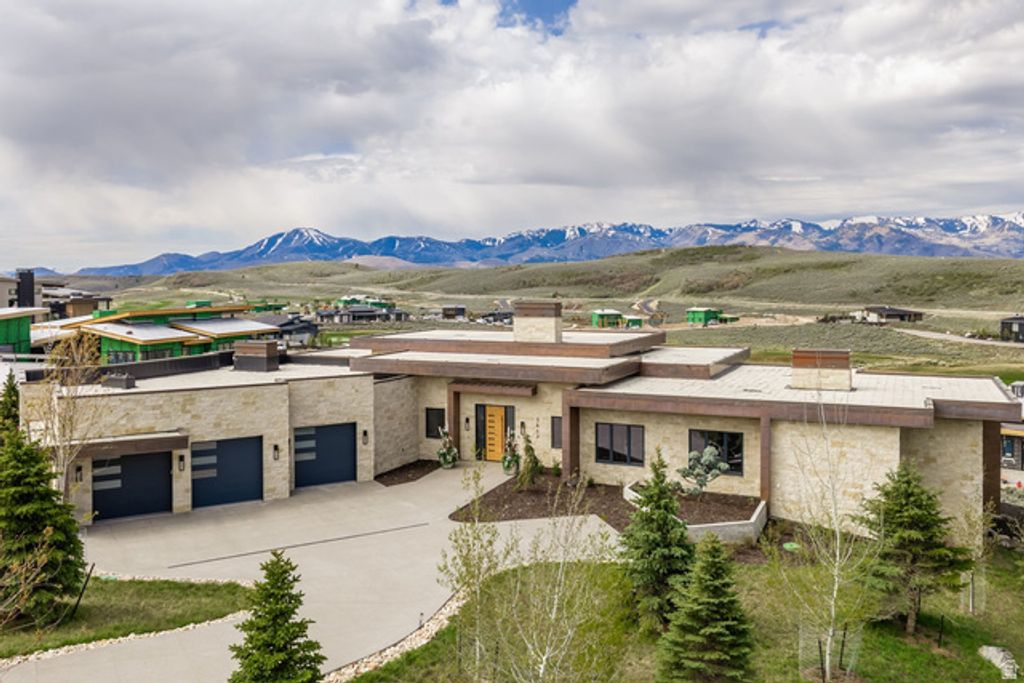 Image 3 of property listing at 5857 GOLF CLUB LINK, Park City, UT 84098