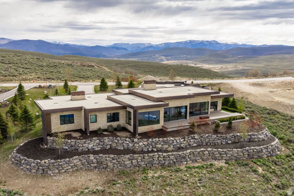 Image 6 of property listing at 5857 GOLF CLUB LINK, Park City, UT 84098