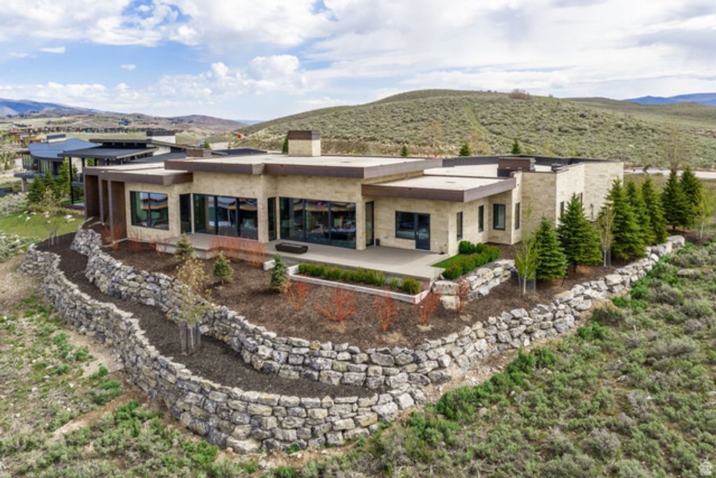 Image 7 of property listing at 5857 GOLF CLUB LINK, Park City, UT 84098