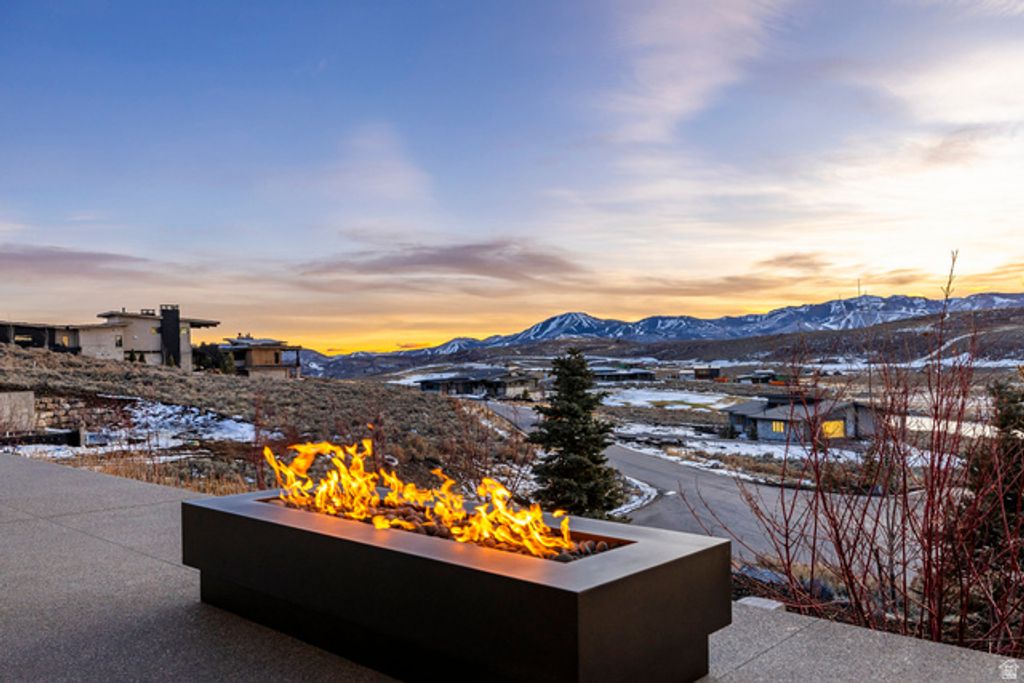 Image 10 of property listing at 5857 GOLF CLUB LINK, Park City, UT 84098