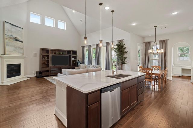 9811 Mount Shasta, Missouri City, TX 77459