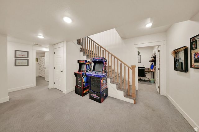 1686 N EMERALD DR, Layton, UT 84040