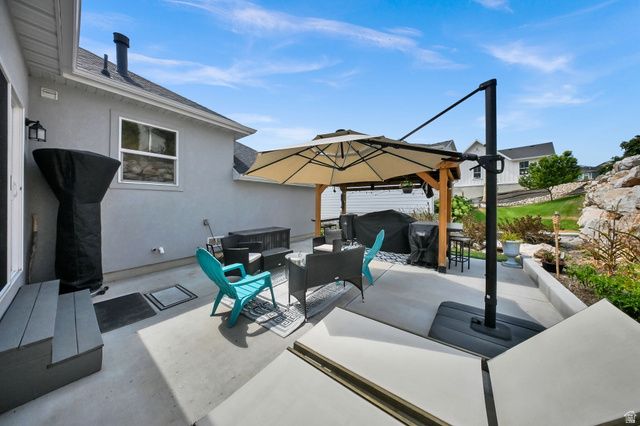 1686 N EMERALD DR, Layton, UT 84040