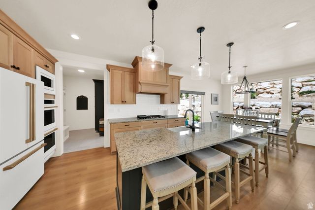 1686 N EMERALD DR, Layton, UT 84040