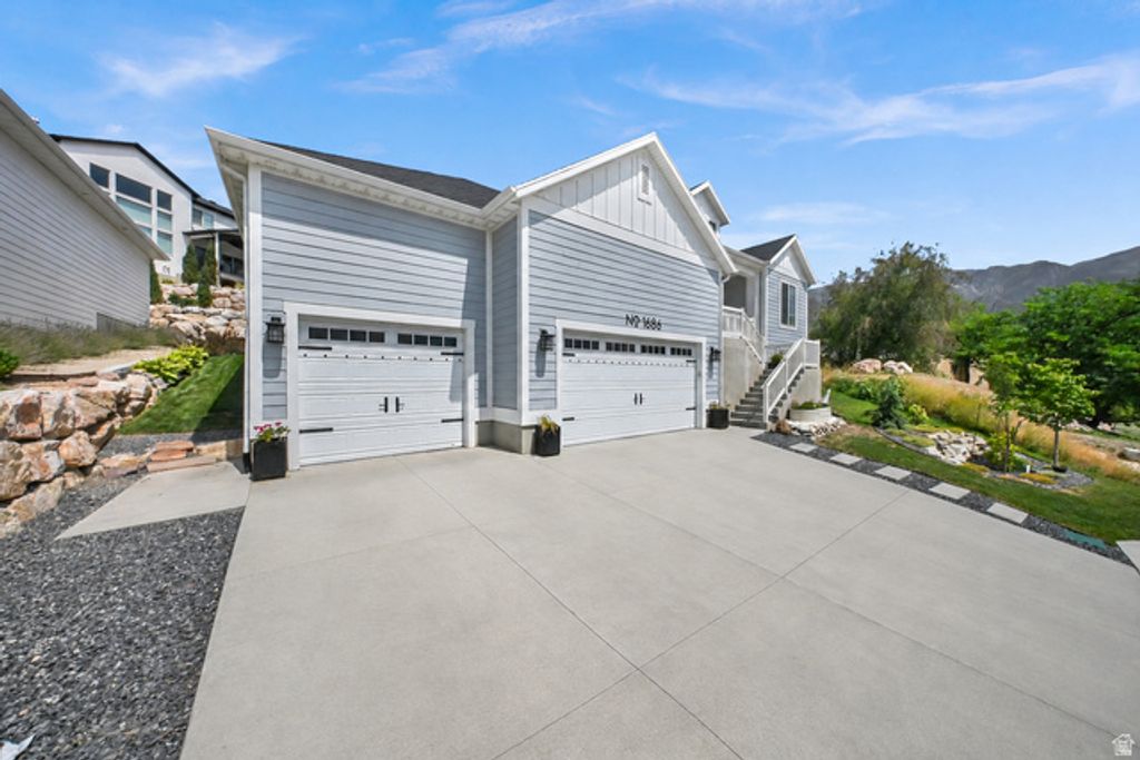 1686 N EMERALD DR, Layton, UT 84040 — photo 2