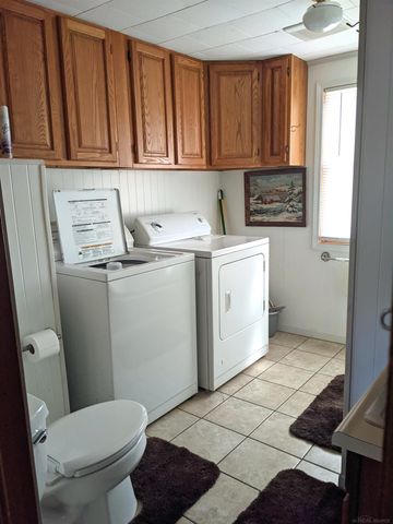 108 Warren Avenue, East Tawas, MI 48730