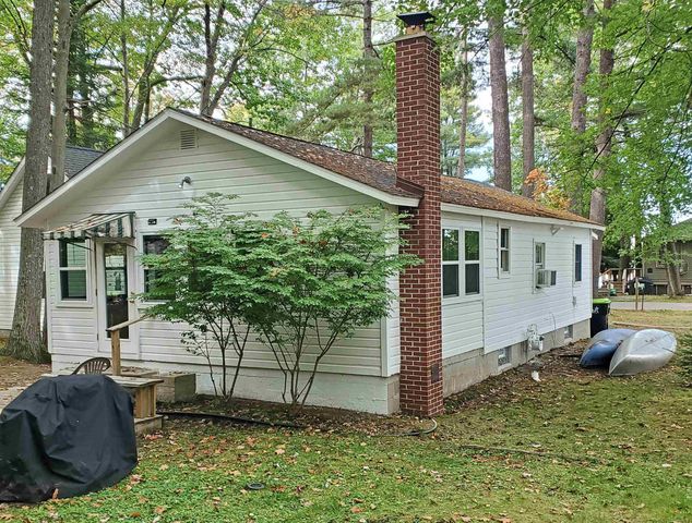 108 Warren Avenue, East Tawas, MI 48730