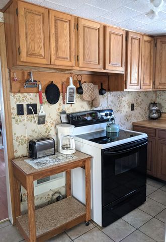 108 Warren Avenue, East Tawas, MI 48730