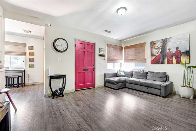 21006 Cohasset Street, Canoga Park, CA 91303