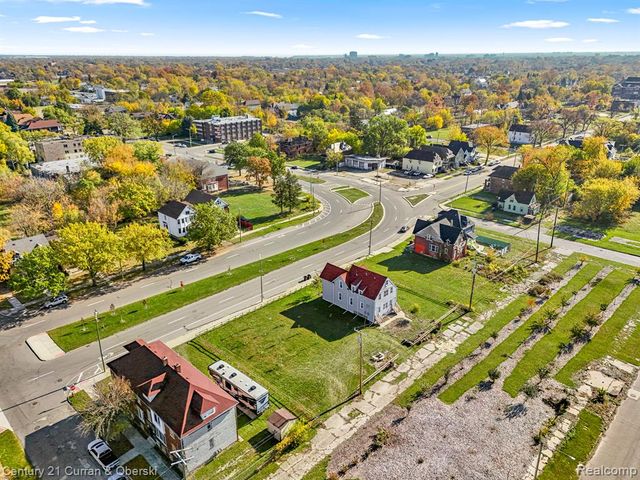 1973 E Grand Boulevard, Detroit, MI 48211