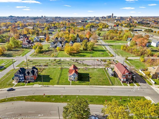 1973 E Grand Boulevard, Detroit, MI 48211