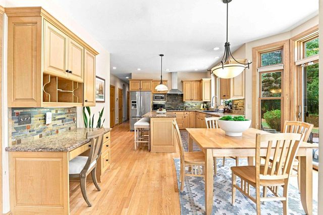 10105 N Parkside COURT, Mequon, WI 53092