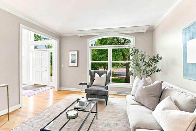 10105 N Parkside COURT, Mequon, WI 53092