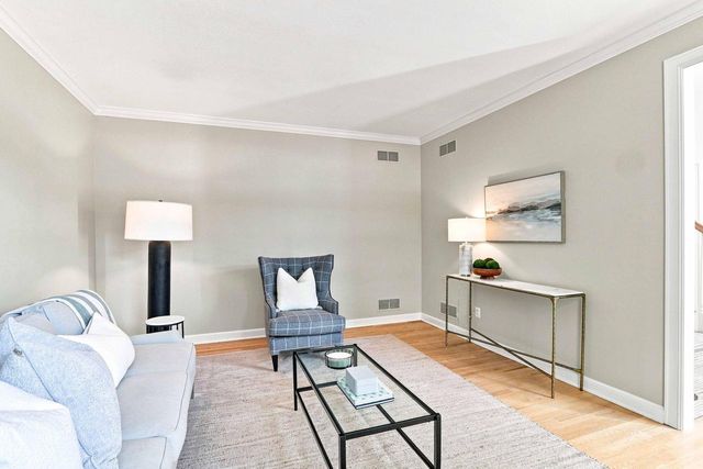 10105 N Parkside COURT, Mequon, WI 53092