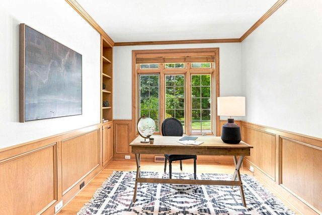 10105 N Parkside COURT, Mequon, WI 53092