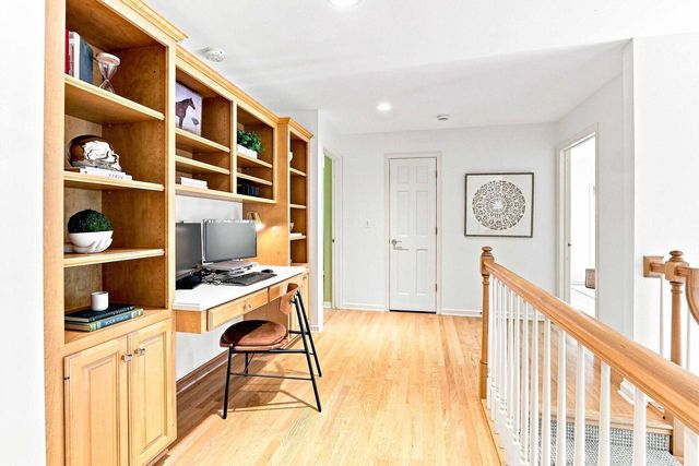 10105 N Parkside COURT, Mequon, WI 53092