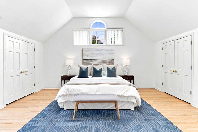 10105 N Parkside COURT, Mequon, WI 53092