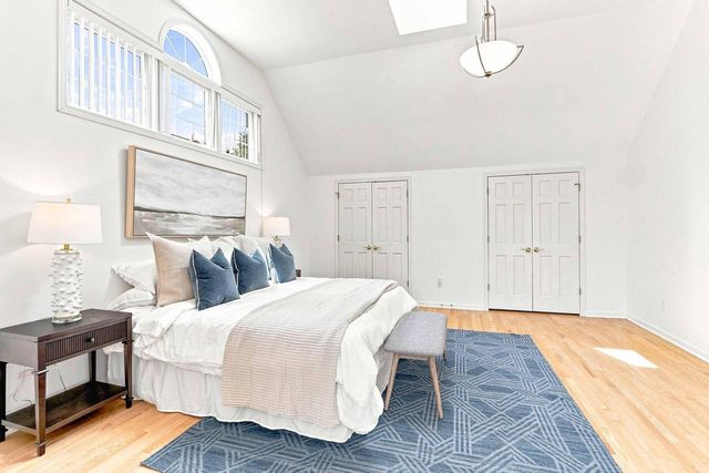 10105 N Parkside COURT, Mequon, WI 53092