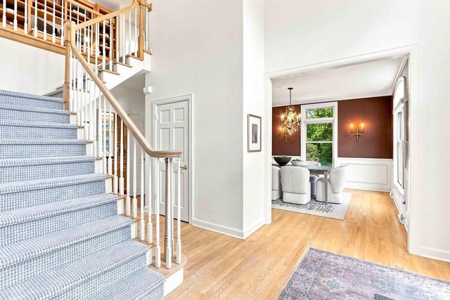10105 N Parkside COURT, Mequon, WI 53092