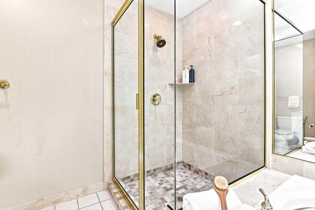 10105 N Parkside COURT, Mequon, WI 53092